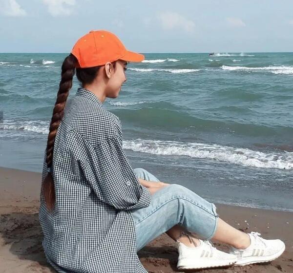 عکس دخترانه لب ساحل برای پروفایل