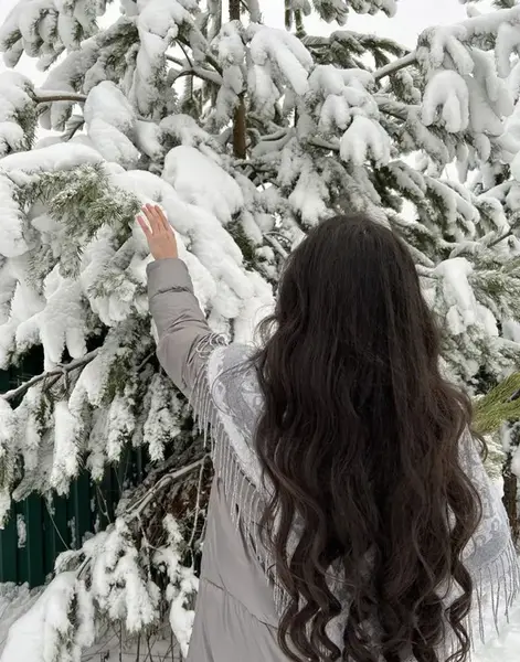 عکس زمستانه دخترانه برای پروفایل