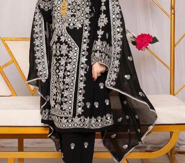 عکس لباس بلوچی زنانه زیبا