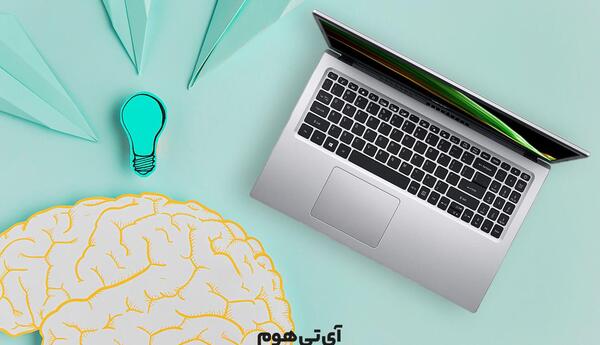عکس فیک فیلم دیدن با لپ تاپ