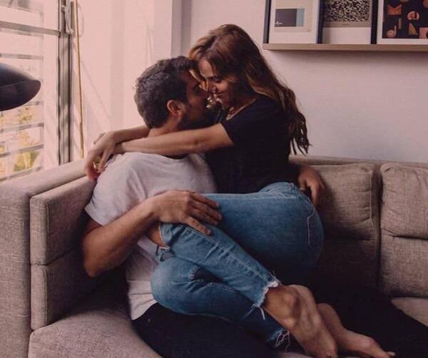 عکس نوشته هرکی استوری عاشقانه میزاره عاشق نیست