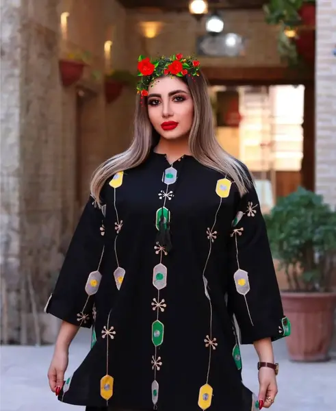 عکس مانتو گلدوزی شده مجلسی