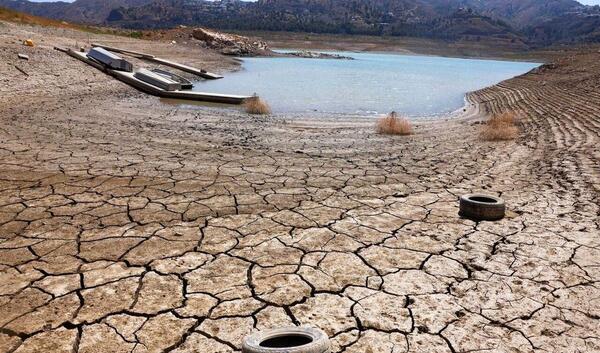 عکس سفره های آب زیرزمینی آزاد