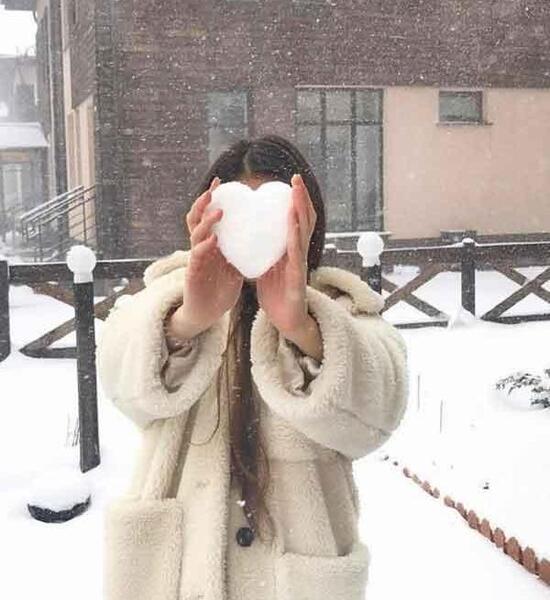 مدل ژست عکس گرفتن در برف