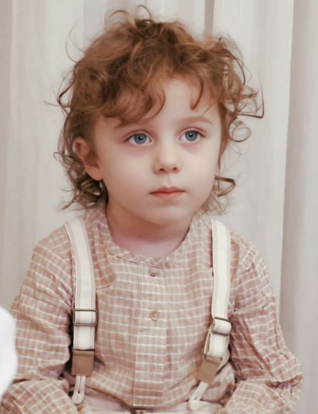 ژست عکس گرفتن دختر بچه ها
