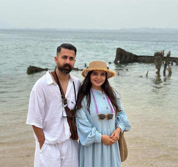 ژست عکس جزیره هرمز