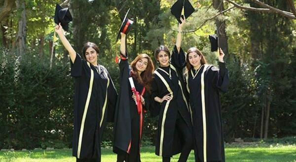 فیگور ژست عکس فارغ التحصیلی دانشگاه