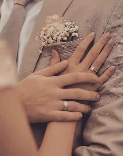 محضری ژست عکس عقد در آتلیه