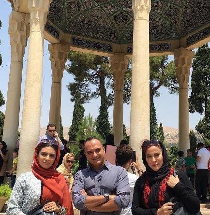 ژست عکس با حافظیه