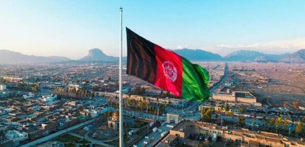 عکس پرچم افغانستان روی عقاب