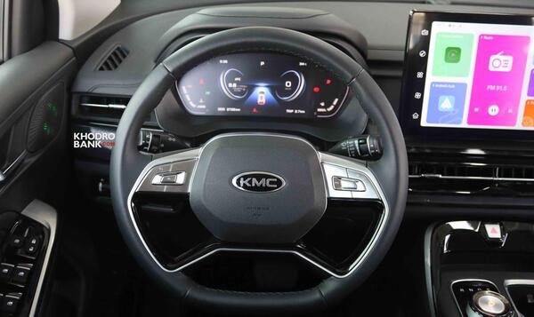 عکس داخل ماشین kmc x5