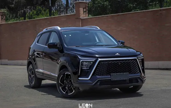 عکس داخل ماشین kmc x5
