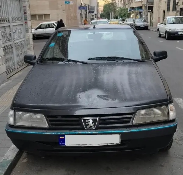 عکس از ماشین پژو روا