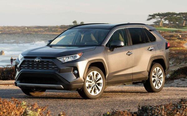 عکس ماشین تویوتا rav4
