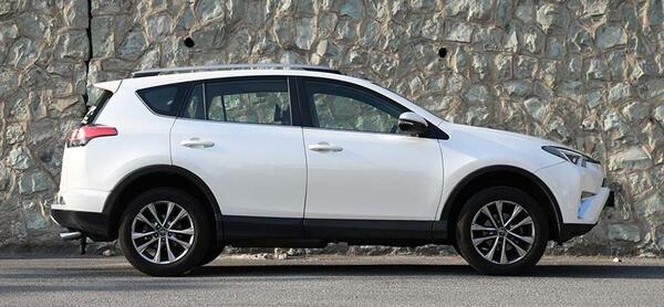 عکس ماشین تویوتا rav4
