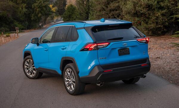 عکس ماشین تویوتا rav4