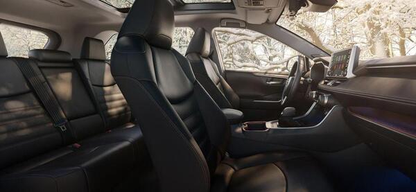 عکس ماشین تویوتا rav4