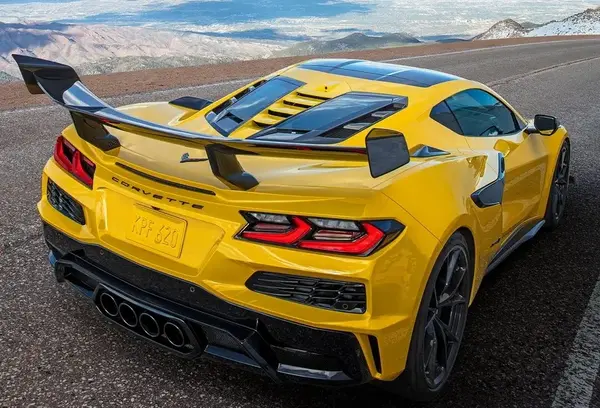 عکس ماشین شورولت کوروت zr1
