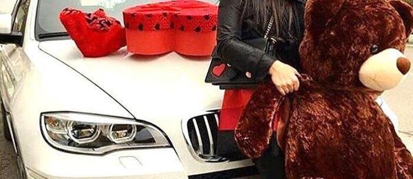 عکس دختر ایرانی با ماشین مدل بالا