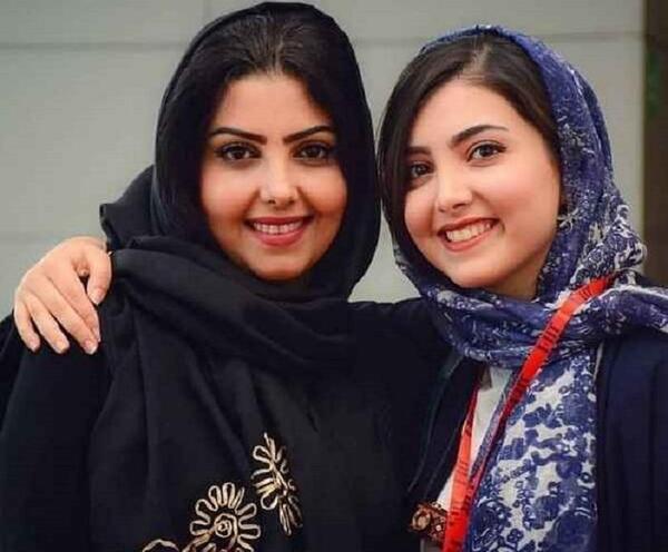 عکس پدر و مادر واقعی سرنا امینی