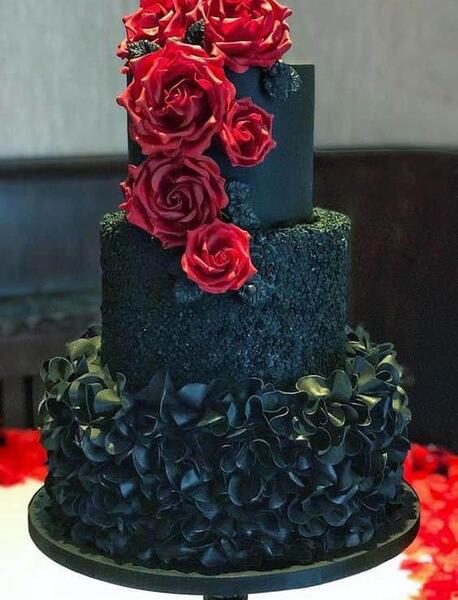 عکس کیک با روبان مشکی