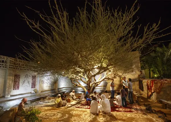 عکس جن تو باغ