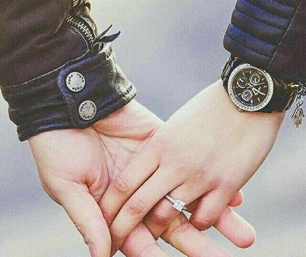 عکس عاشقانه دست تو ماشین