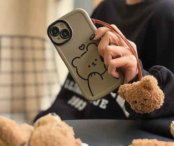 عکس پسر با گوشی ایفون برای پروفایل