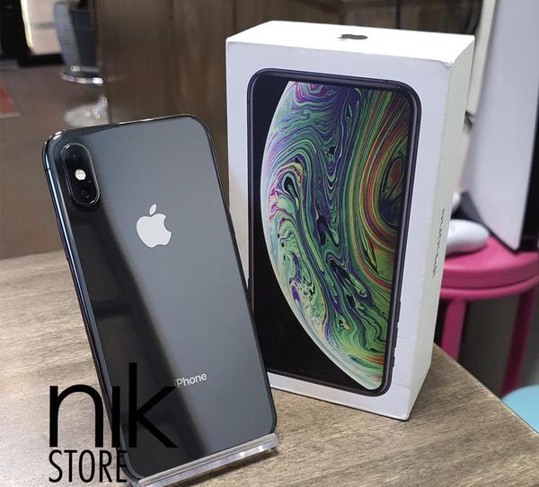 عکس گوشی آیفون سیاه
