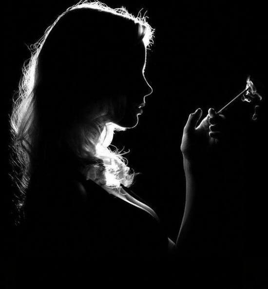 عکس دخترانه پروفایل سیاه سفید