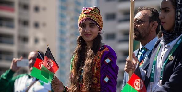عکس دخترانه با پرچم افغانستان