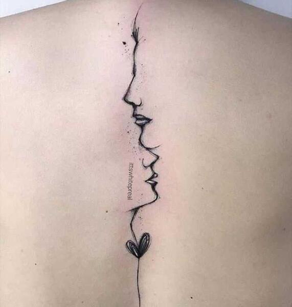 عکس تاتو روی کمر دخترانه