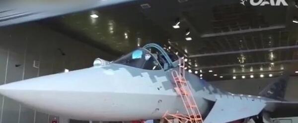 عکس جنگنده سوخو ۷۵