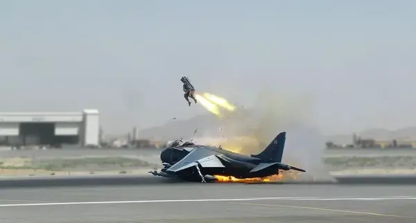 عکس جنگنده پروفایل
