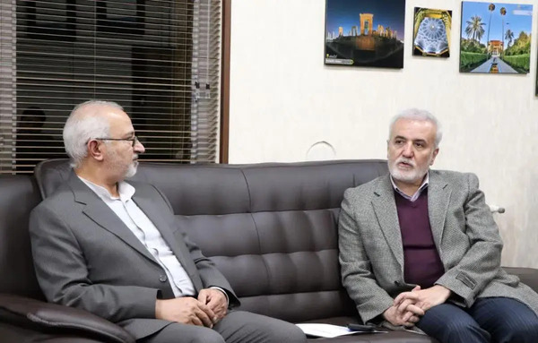 عکس ساختمان شهرداری شیراز