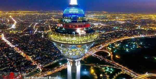 عکس برج میلاد چوبی