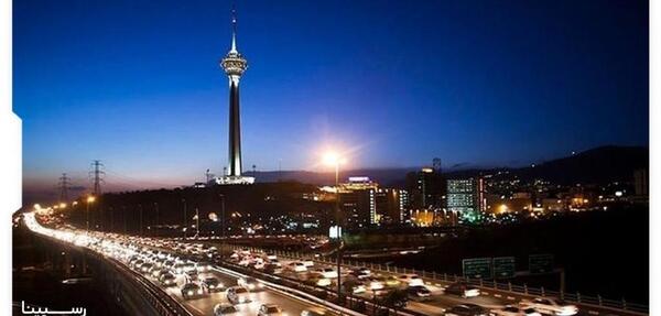 عکس از برج میلاد تهران در شب