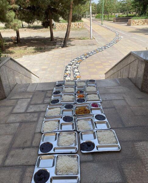 عکس مارمولک در نان سنگک ایلام