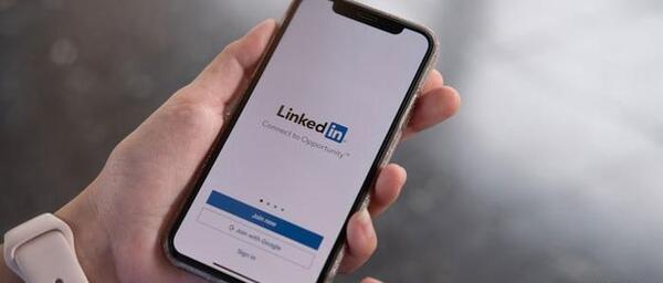 عکس مناسب بک گراند لینکدین