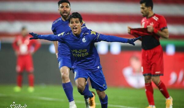 عکس مهدی قائدی در لباس پرسپولیس