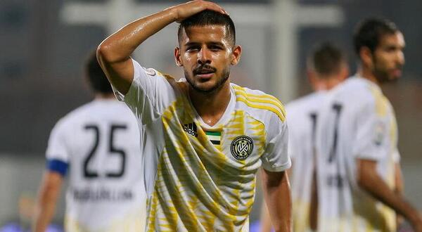 عکس مهدی قائدی در لباس پرسپولیس