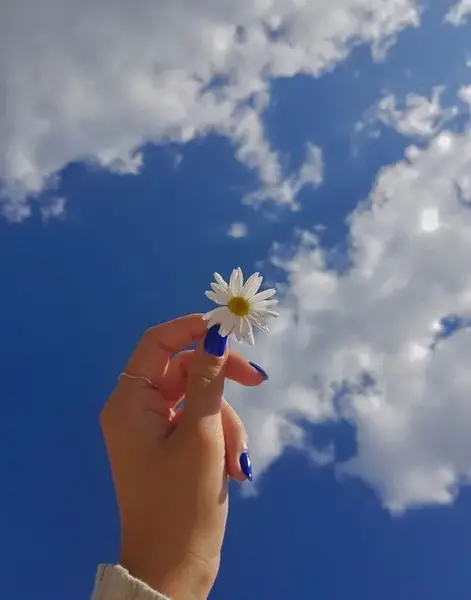 عکس دست دخترانه شیک