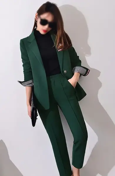 عکس کت شلوار دخترانه با کراوات