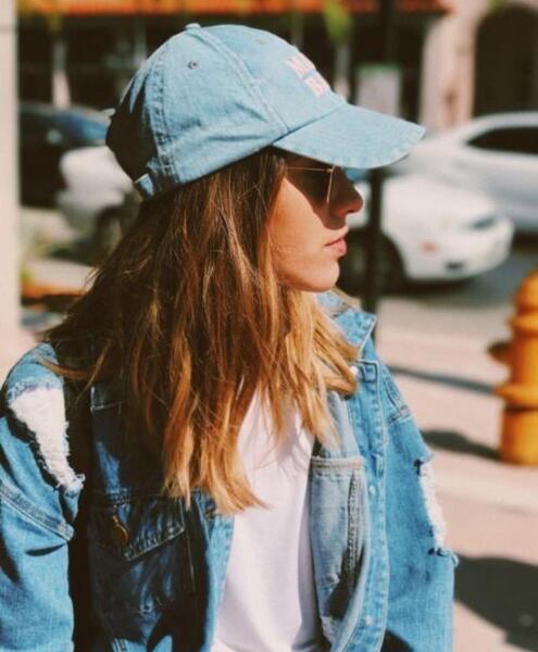 عکس پروفایل زنانه با عینک