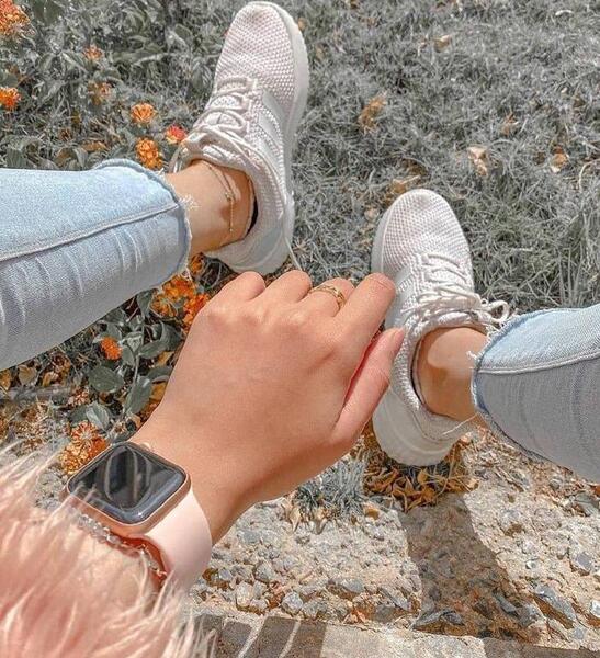 عکس پا دخترانه با کفش برای پروفایل