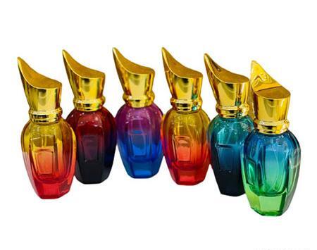 عکس شیشه های عطر زیبا