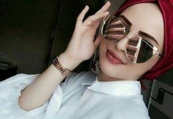 عکس دختر با عینک ته استکانی