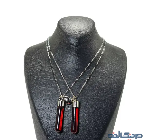 عکس گردنبند قلب شیشه ای