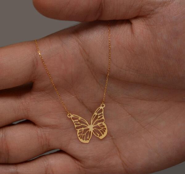 عکس گردنبند طلای پروانه ای