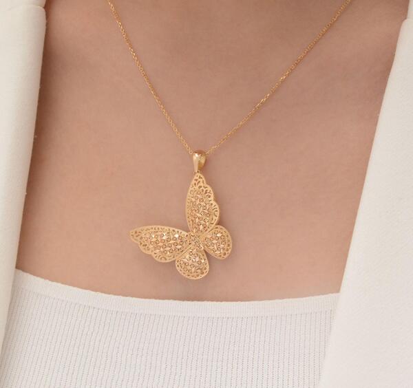 عکس گردنبند طلای پروانه ای